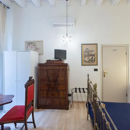 Le Stanze Nel Ghetto, By Short Holidays Guest house Bologna