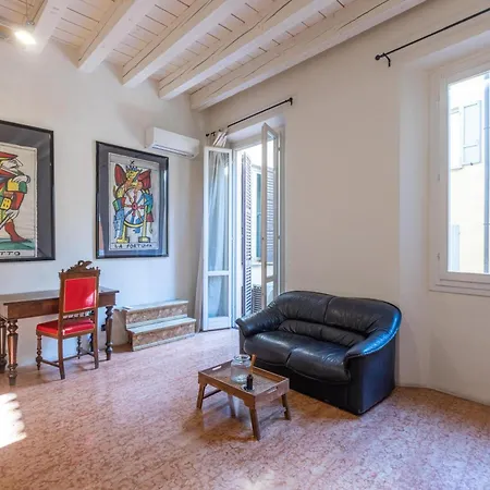 Guest house Le Stanze Nel Ghetto, By Short Holidays
