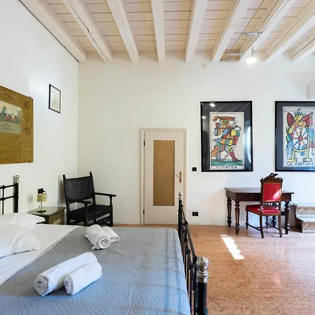 Le Stanze Nel Ghetto, By Short Holidays Guest house