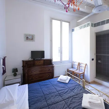 Guest house Le Stanze Nel Ghetto, By Short Holidays